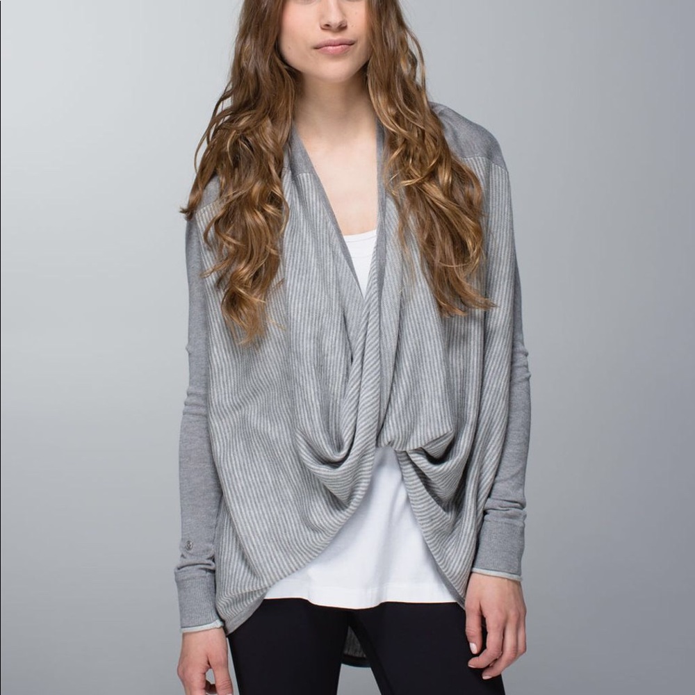 🌟 Lululemon Iconic Wrap Sweater